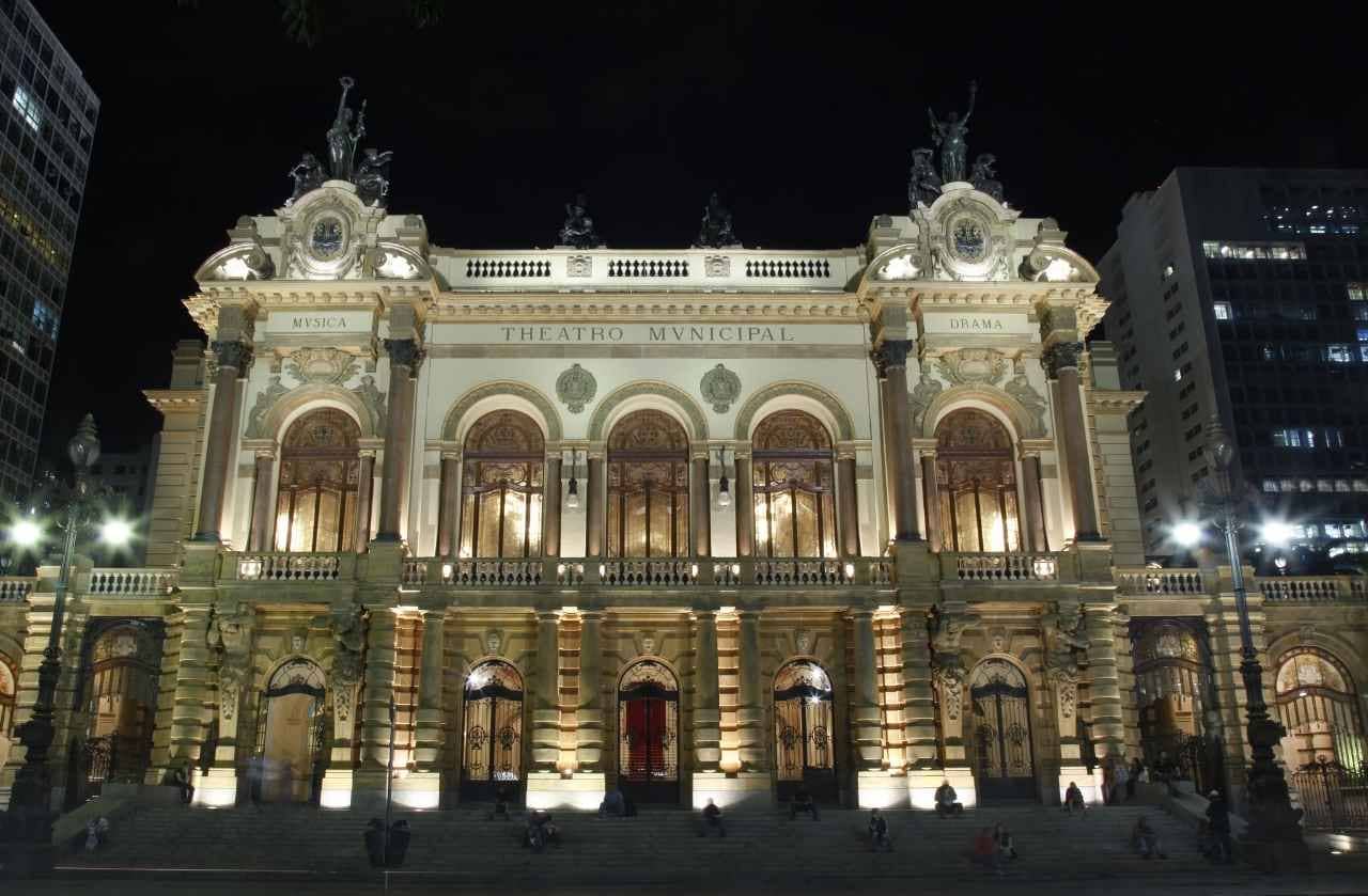 um-bar-no-subsolo-do-theatro-municipal