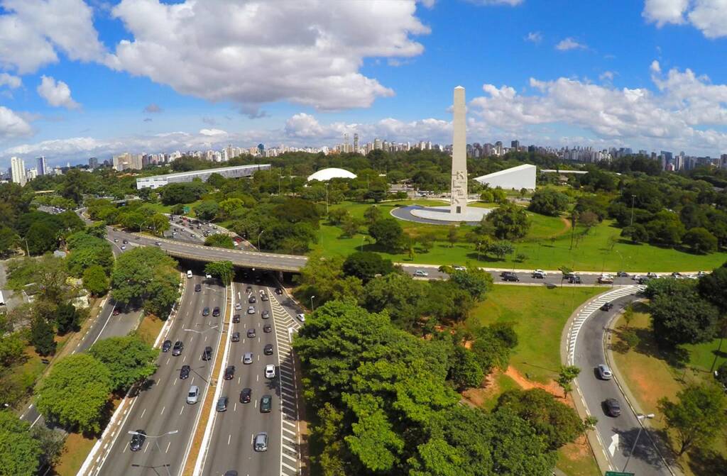 O Parque Ibirapuera, um dos principais atrativos de Moema