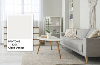 Cloud Dancer é a cor escolhida pela Pantone para 2026: veja como incluir na decoração
