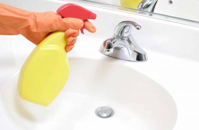 Aprenda a limpar os metais do banheiro