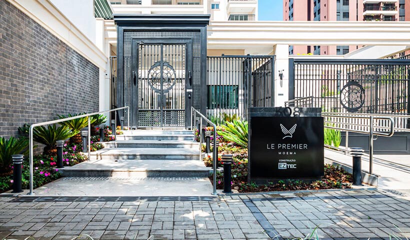 Le Premier Moema – Portaria